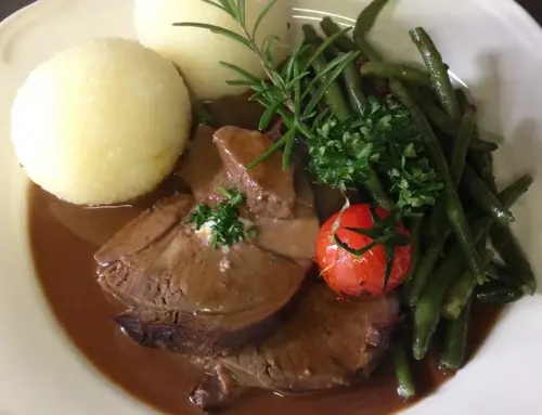 Klöße mit Braten